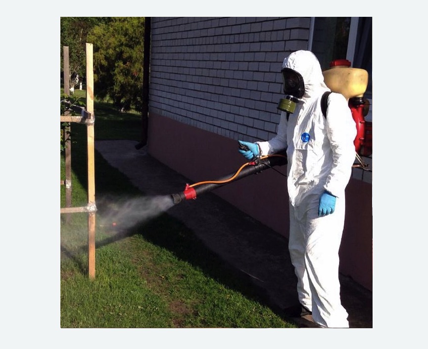 травля клещей на участке в Кедровом